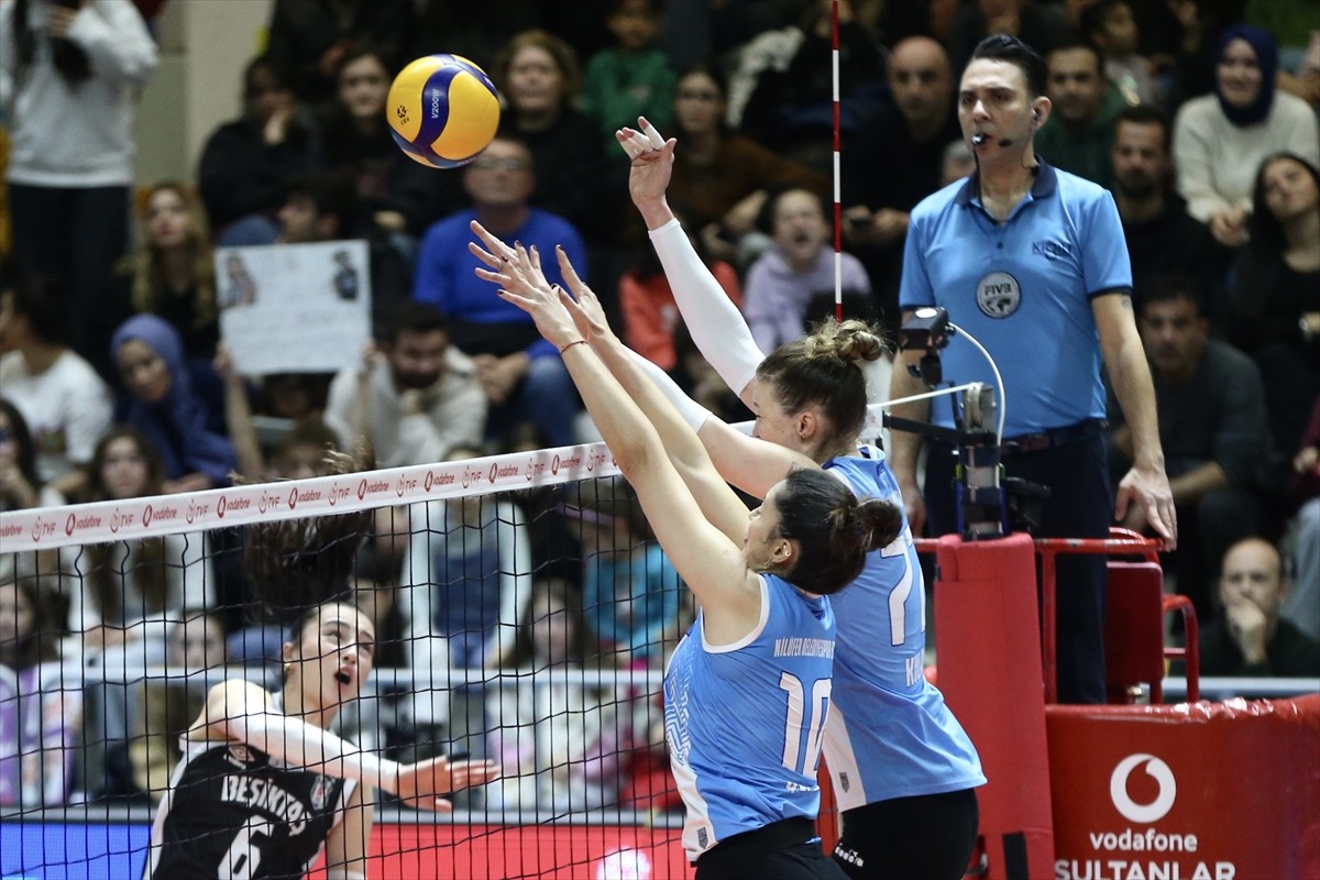 Vodafone Sultanlar Ligi 20. haftasında Nilüfer Belediyespor Eker ile Beşiktaş, Nilüfer Cengiz...