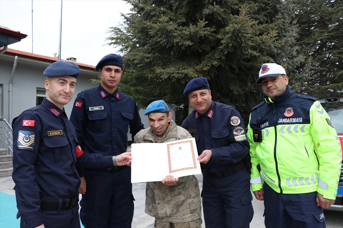 Yozgat'ta Aile ve Sosyal Hizmetler İl Müdürlüğü ile İl Jandarma Komutanlığı ekipleri, bir...