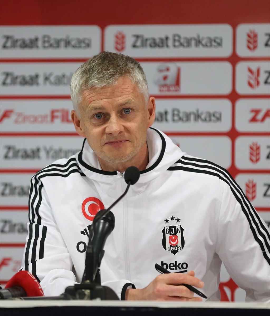 Ziraat Türkiye Kupası D Grubu maçlarında Onvo Antalyaspor ile Beşiktaş takımları, Corendon...