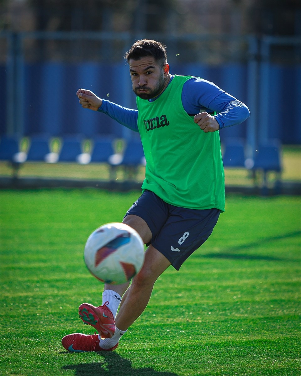 Adana Demirspor, Trendyol Süper Lig'in 27. haftasında Reeder Samsunspor ile deplasmanda oynayacağı...