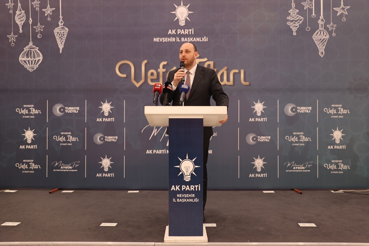 AK Parti Genel Başkan Yardımcısı Ahmet Büyükgümüş, partisinin Nevşehir İl Başkanlığınca kent...