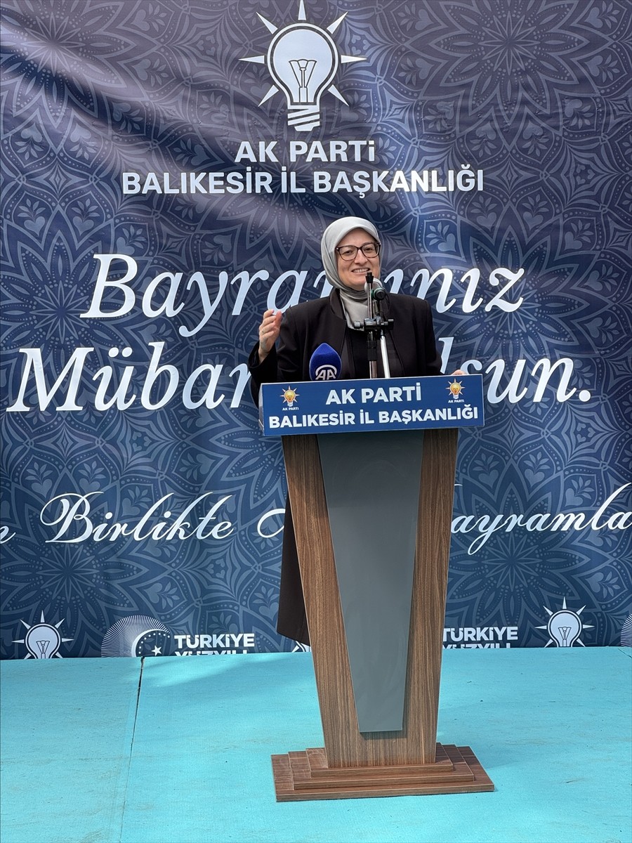 AK Parti Genel Başkan Yardımcısı Belgin Uygur, AK Parti Balıkesir İl Başkanlığınca Ramazan Bayramı...