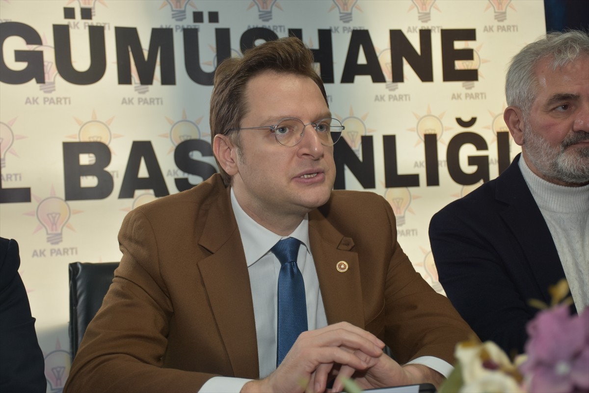 AK Parti Genel Başkan Yardımcısı Halit Yerebakan, partisinin il başkanlığını ziyaret etti....