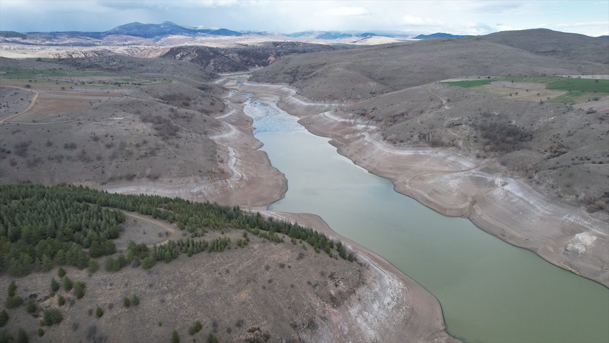 Ankara'da, Çubuk ve çevre ilçelerin içme suyu ihtiyacının karşılandığı Çubuk-2 Barajı'nda su...