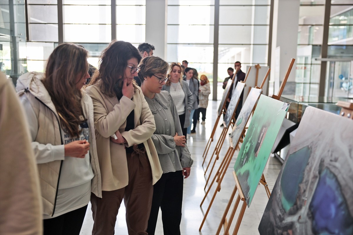 Antalya'da iklim değişikliğinin etkilerine dikkati çekmek amacıyla hazırlanan "Küresel İklim...