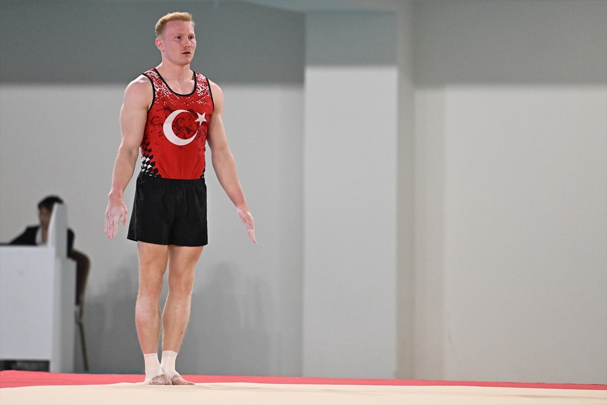 ANTALYA (AA) - Artistik Cimnastik Dünya Kupası'nın Türkiye ayağı Antalya'da başladı. Vestel'in...