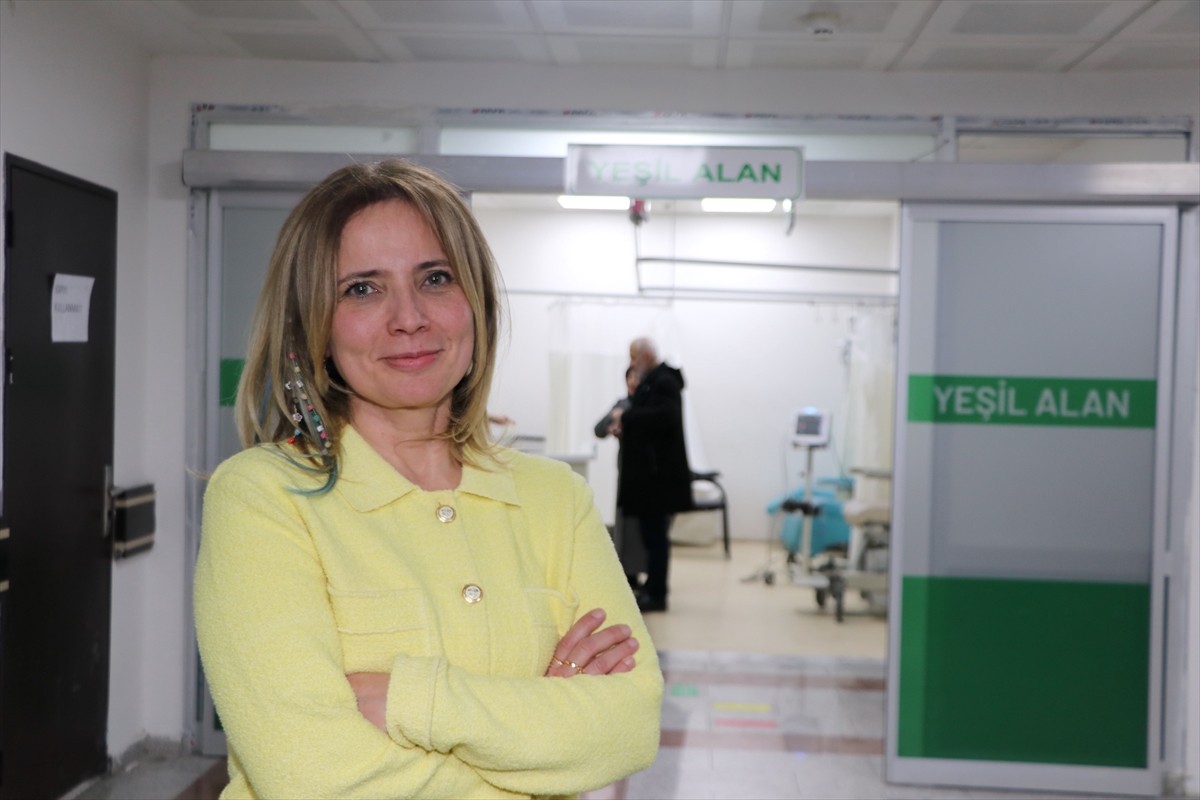 Atatürk Üniversitesi Tıp Fakültesi Acil Tıp Ana Bilim Dalı Başkanı Prof. Dr. Zeynep Gökcan Çakır...