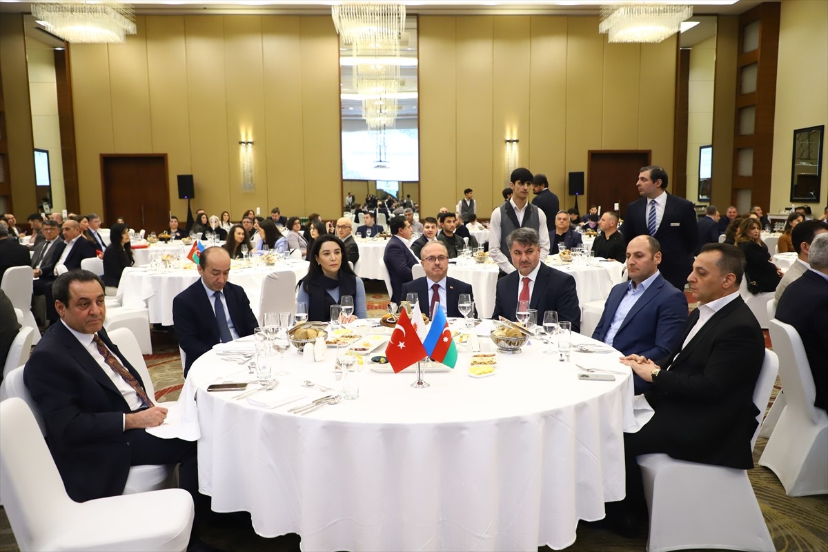 Azerbaycan'ın başkenti Bakü'de, Türkiye-Azerbaycan İş Adamları ve Sanayiciler Birliği (TÜİB)...