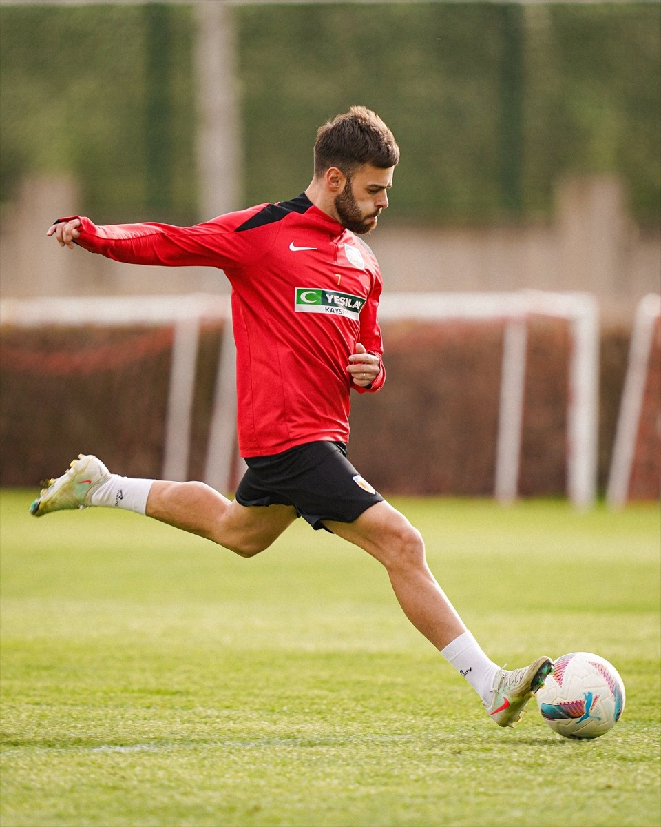 Bellona Kayserispor, Trendyol Süper Lig'in 29. haftasında Atakaş Hatayspor ile sahasında...