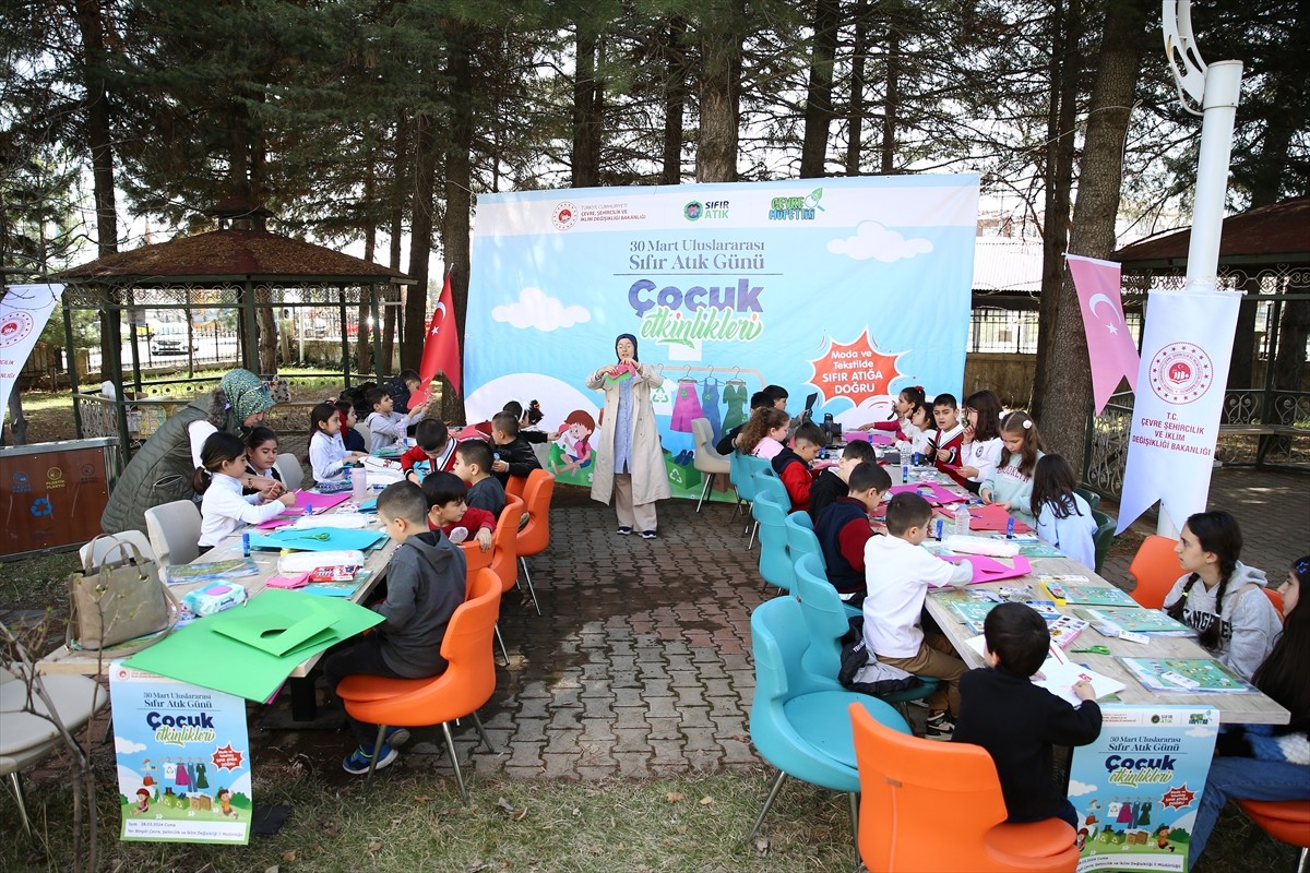 Bingöl'de Çevre, Şehircilik ve İklim Değişikliği İl Müdürlüğünce "Uluslararası Sıfır Atık Günü"...