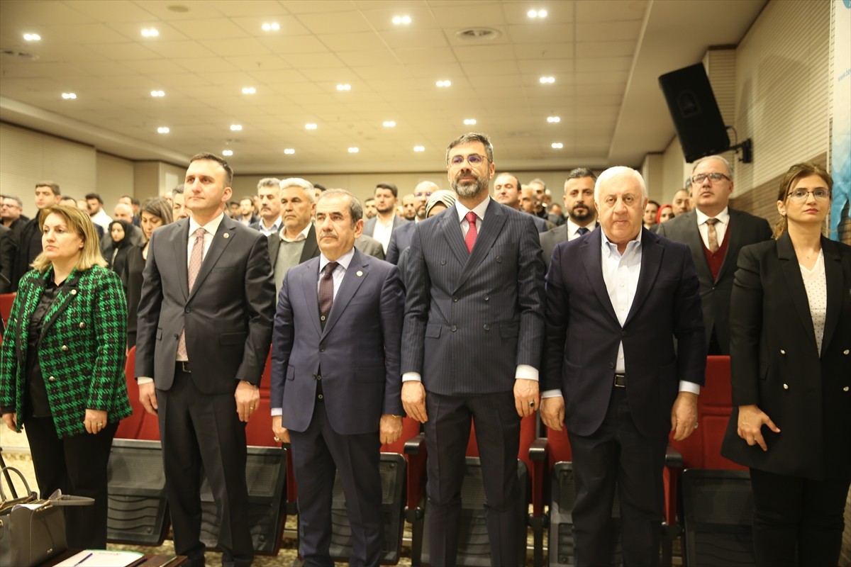 Bitlis'te Hukuki Araştırmalar Derneğinin (HUDER) hazırladığı, İçişleri Bakanlığı Sivil Toplumla...