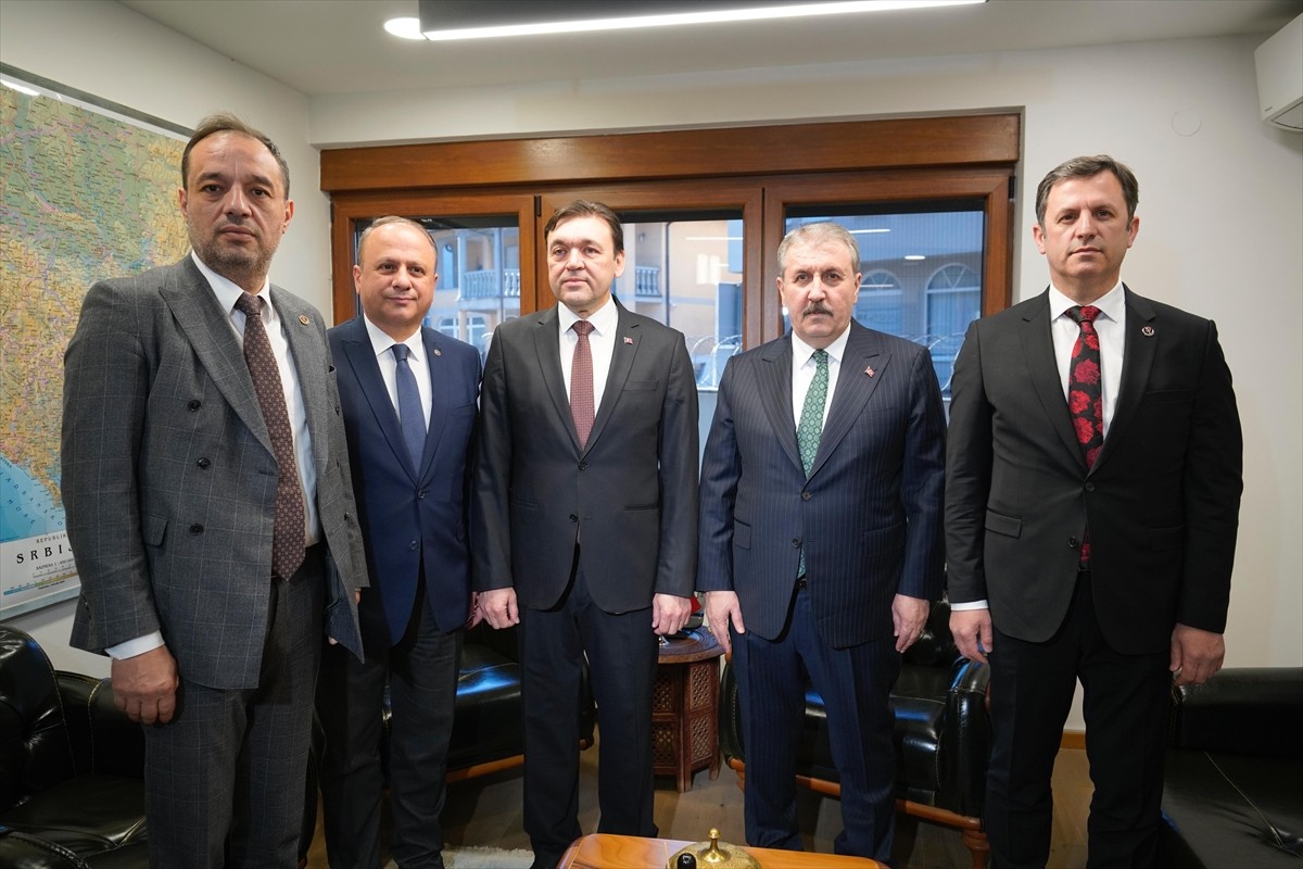 Büyük Birlik Partisi (BBP) Genel Başkanı Mustafa Destici ve beraberindeki heyet, Sırbistan'da...