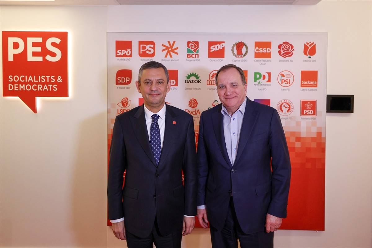 CHP Genel Başkanı Özgür Özel, Brüksel temasları kapsamında Avrupa Sosyalist Partisi (PES) Başkanı...