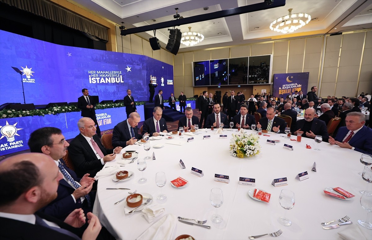 Cumhurbaşkanı Recep Tayyip Erdoğan, AK Parti İstanbul Teşkilatı tarafından Bakırköy'de özel bir...