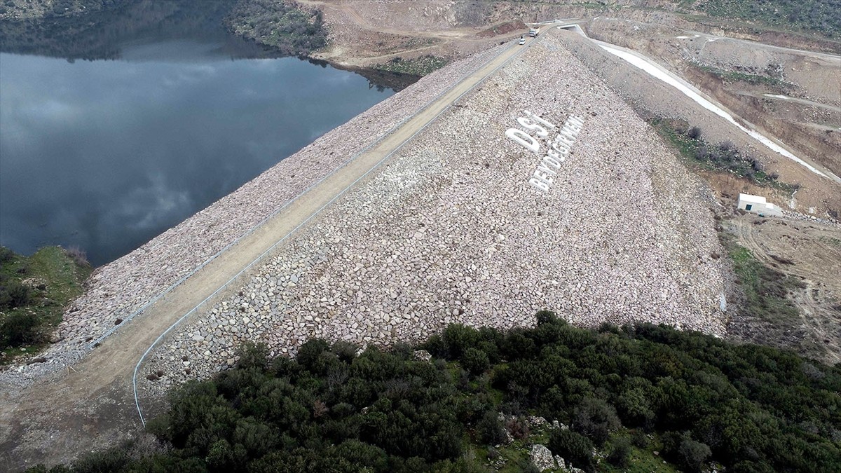 Devlet Su İşleri (DSİ) Genel Müdürlüğünce, Manisa'nın Yunusemre ilçesindeki Beydeğirmeni...
