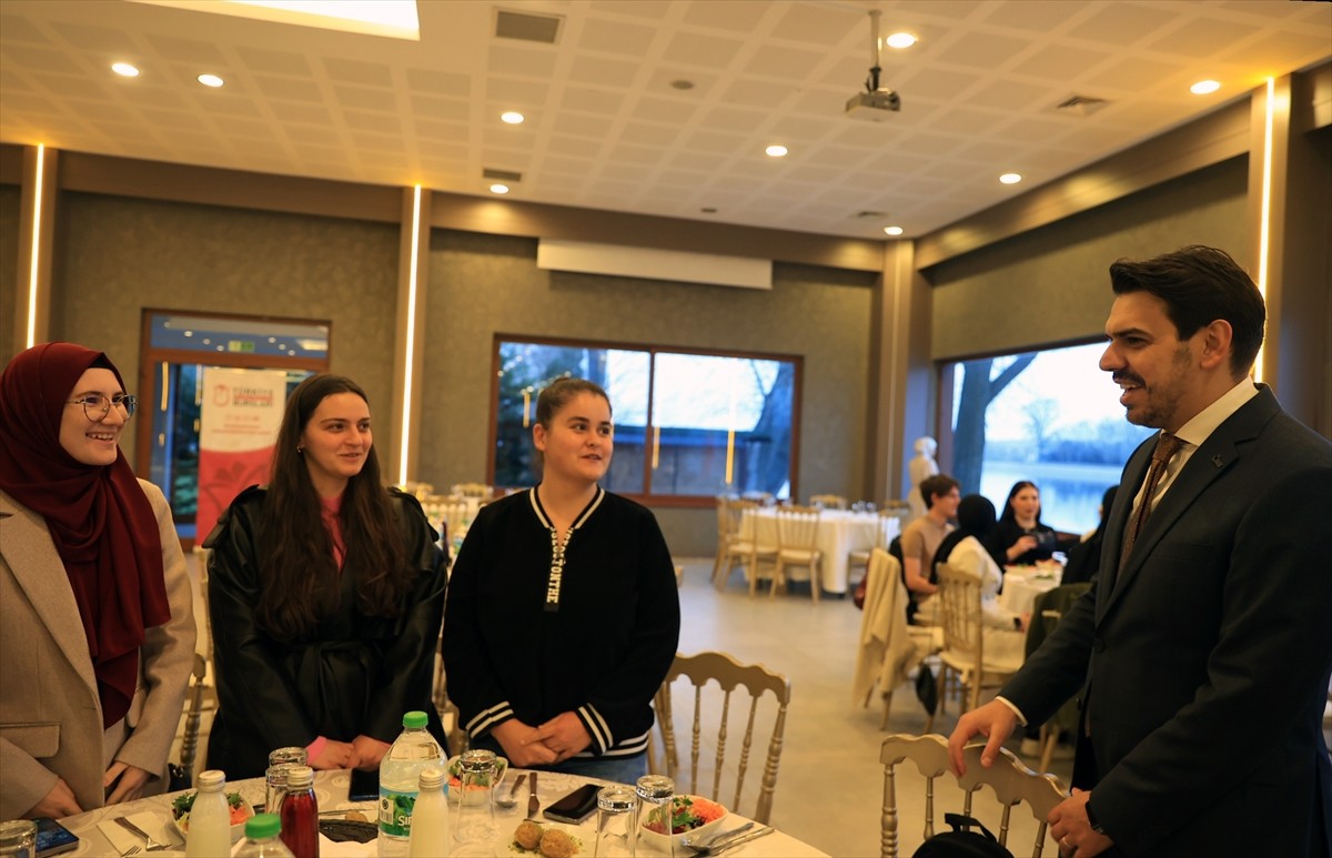 Edirne'de öğrenim gören uluslararası öğrenciler, Yurtdışı Türkler ve Akraba Topluluklar...