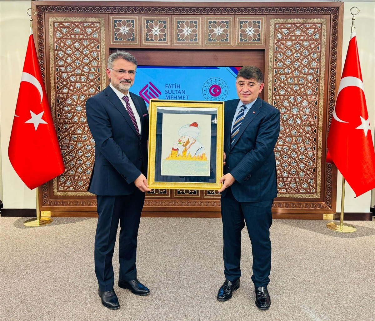 Fatih Sultan Mehmet Vakıf Üniversitesi (FSMVÜ) Rektörü Prof. Dr. Nevzat Şimşek (sağ 6) ve...