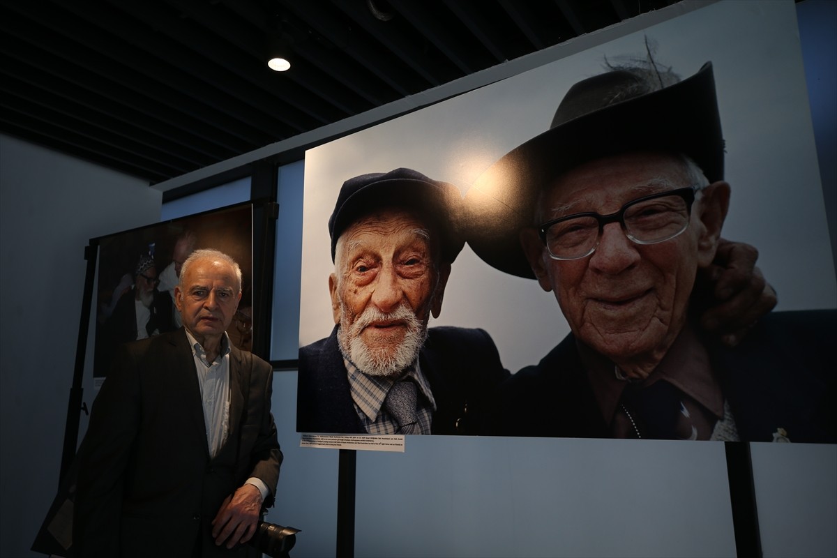 Gazeteci Vedat Açıkalın'ın (fotoğrafta), "Çanakkale Dün Bugün: Savaştan Doğan Dostluk" fotoğraf...