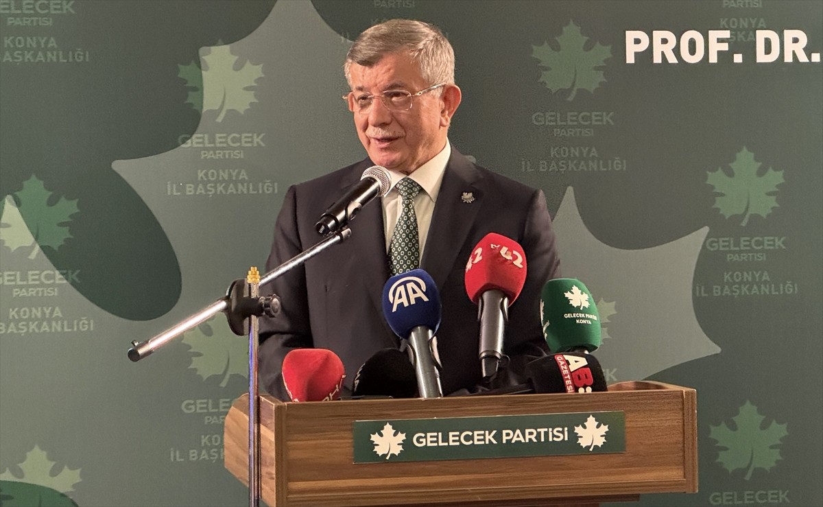Gelecek Partisi Genel Başkanı Ahmet Davutoğlu, partisinin Konya İl Başkanlığı tarafından...