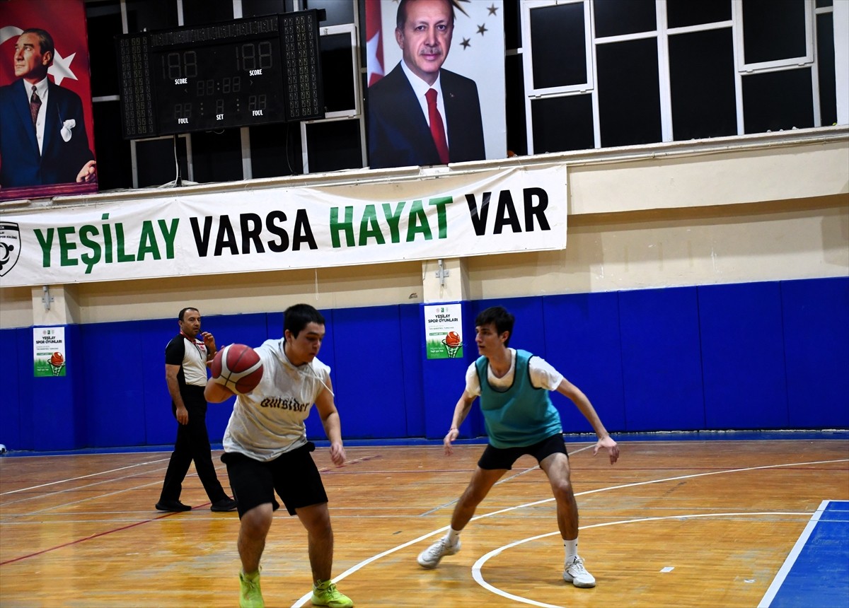 Gençlik ve Spor Bakanlığı, Yeşilay Şube Başkanlıkları ve Yeşilay Spor Kulübünün desteğiyle 81 ilde...