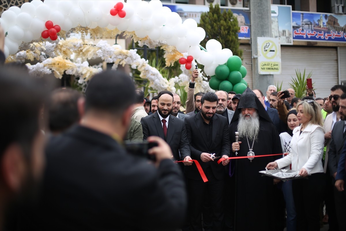 Halep Uluslararası Havalimanı, 3 aylık bakım çalışmalarının tamamlanmasının ardından bugün yeniden...