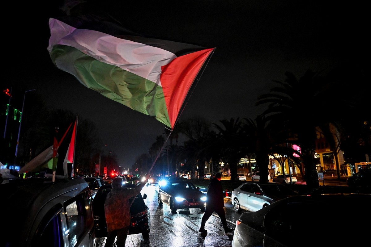 İnsan Hak ve Hürriyetleri (İHH) İnsani Yardım Vakfı, İsrail'in Filistin'e yönelik saldırılarını...