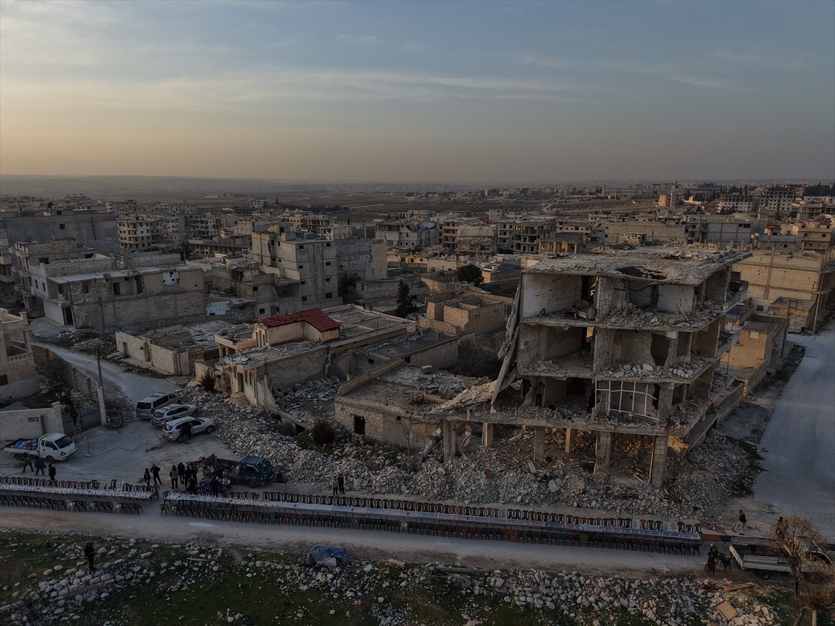 İnsan Hak ve Hürriyetleri (İHH) İnsani Yardım Vakfı, Suriye'nin Halep vilayetinin Kefer Hamra...