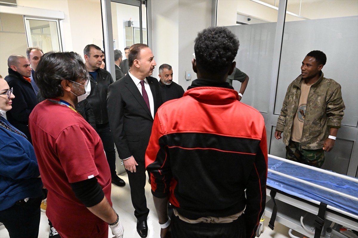 Isparta'da eğitim gören Somalili askerler arasında futbol maçı sonrasında çıkan kavgada 24 asker...