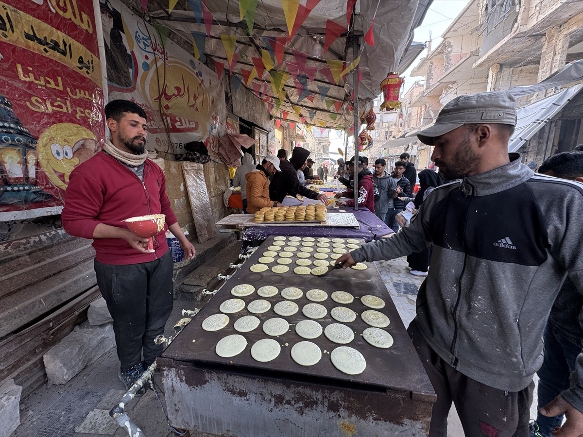 İsrail, Başbakan Binyamin Netanyahu'nun, Gazze Şeridi'ne her türlü insani yardım malzemesinin...