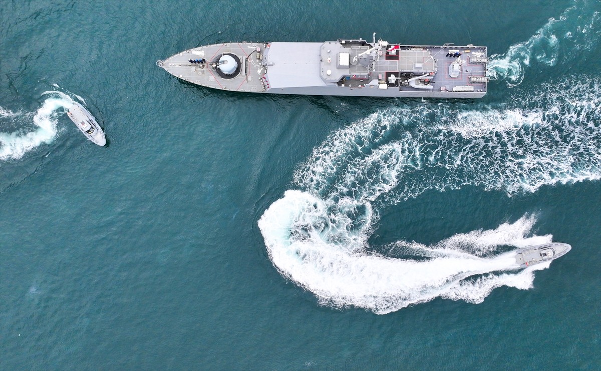 İstanbul Boğaz Komutanlığının bölgedeki güvenliği sağlamak amacıyla yürüttüğü çok yönlü deniz...