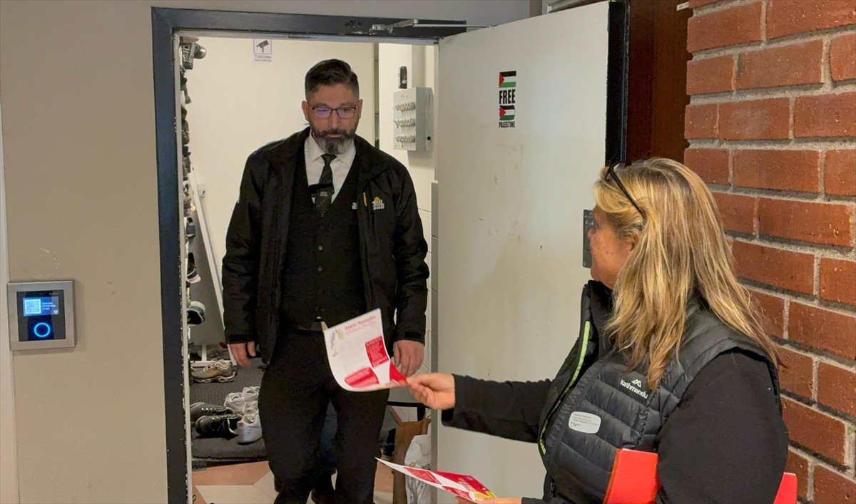 İsveç'in başkenti Stockholm'de son 6 yıldır uygulanan "Ramazanda Sigarayı Bırak" kampanyası bu yıl...