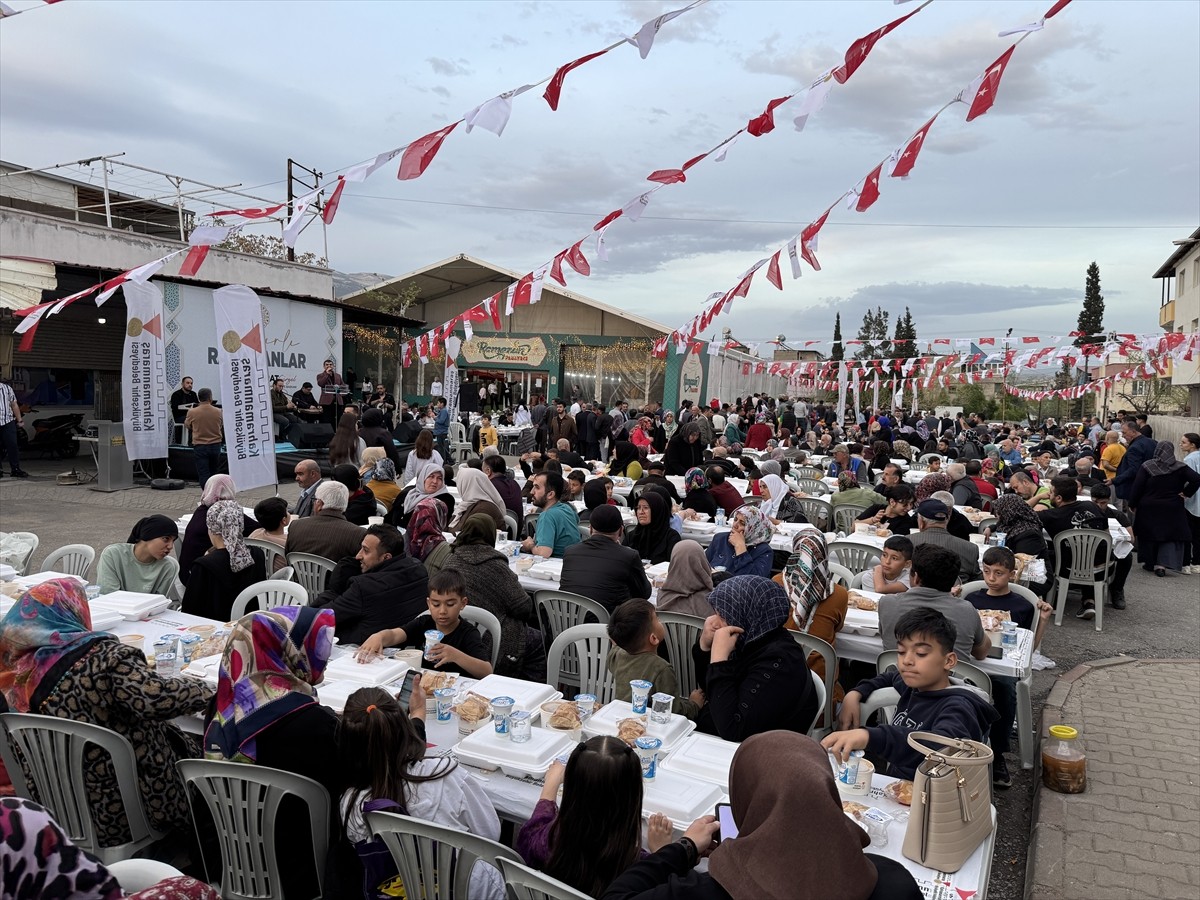 Kahramanmaraş Büyükşehir Belediyesinin ramazan boyunca düzenlediği "İlçemde İftar Var" programı...