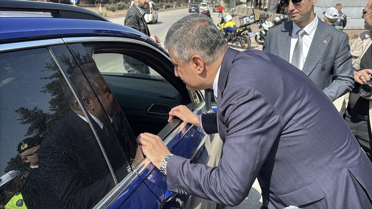 Karabük Valisi Mustafa Yavuz, Ramazan Bayramı dolayısıyla İl Emniyet Müdürü Mehmet Ali Hasan Köse...