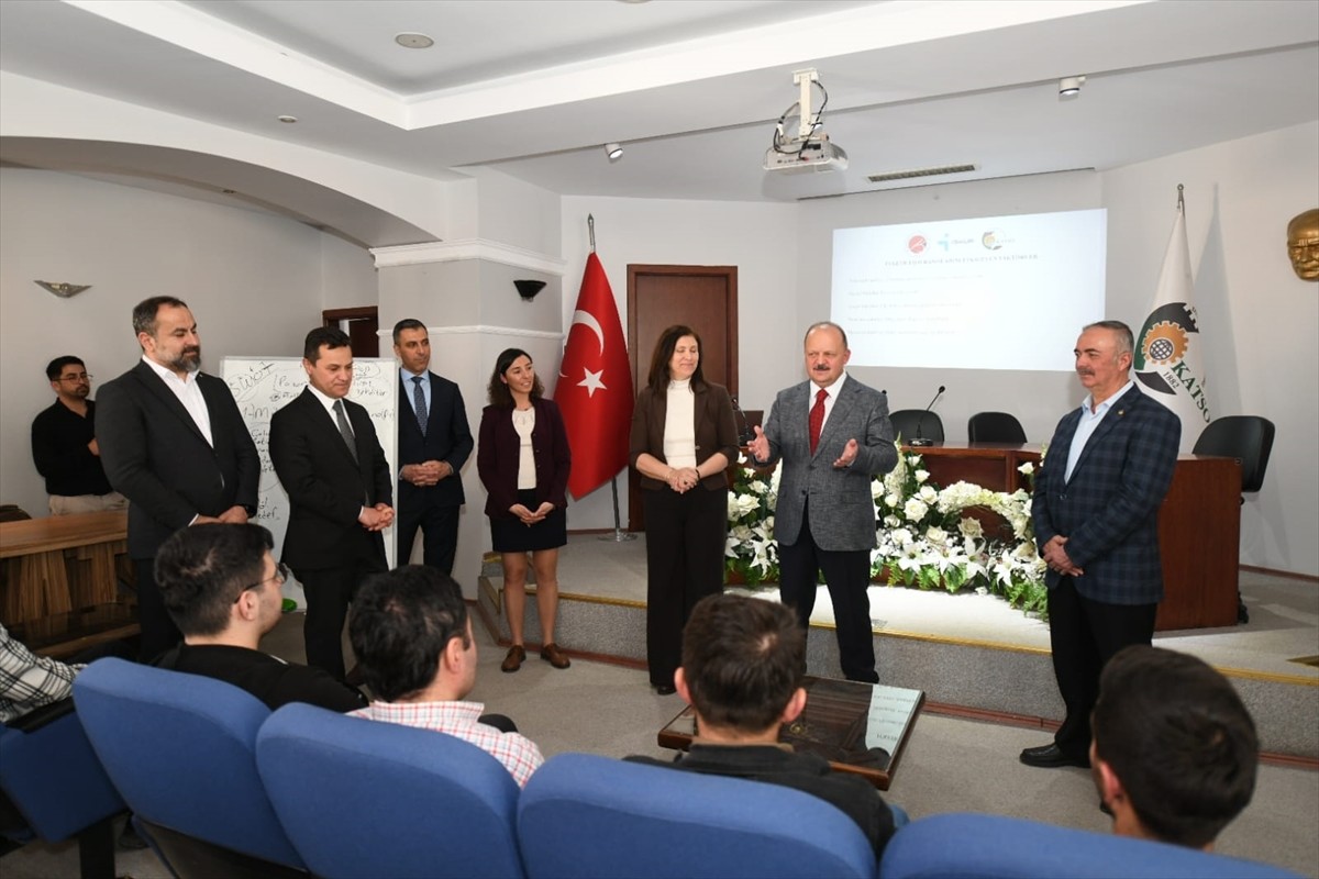 Kastamonu Valisi Meftun Dallı, Türkiye İş Kurumunun (İŞKUR) Nitelikli İşgücü Yetiştirme Programı...