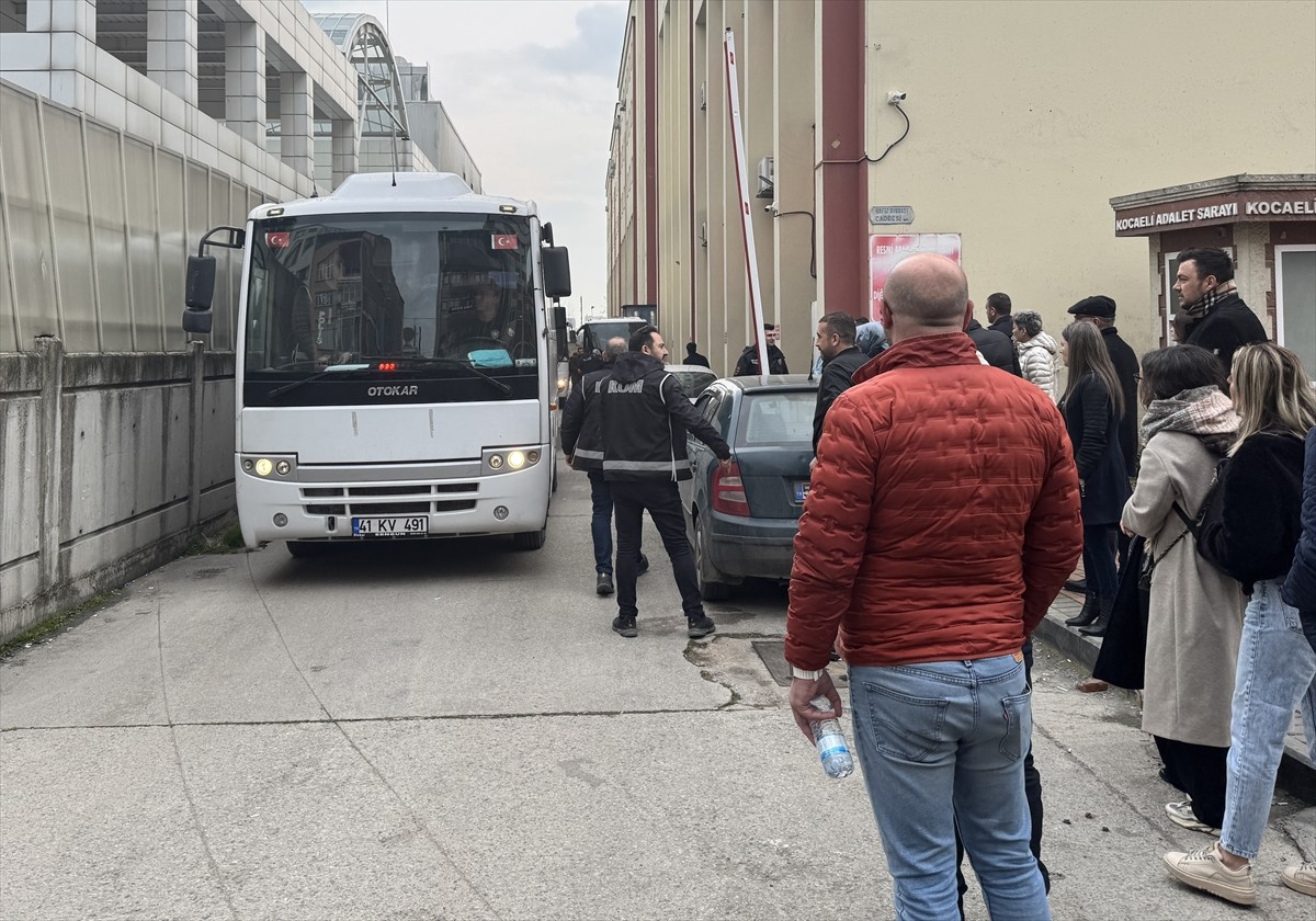 Kocaeli merkezli 7 ilde düzenlenen operasyonda, "kamu kurum ve kuruluşlarının zararına...