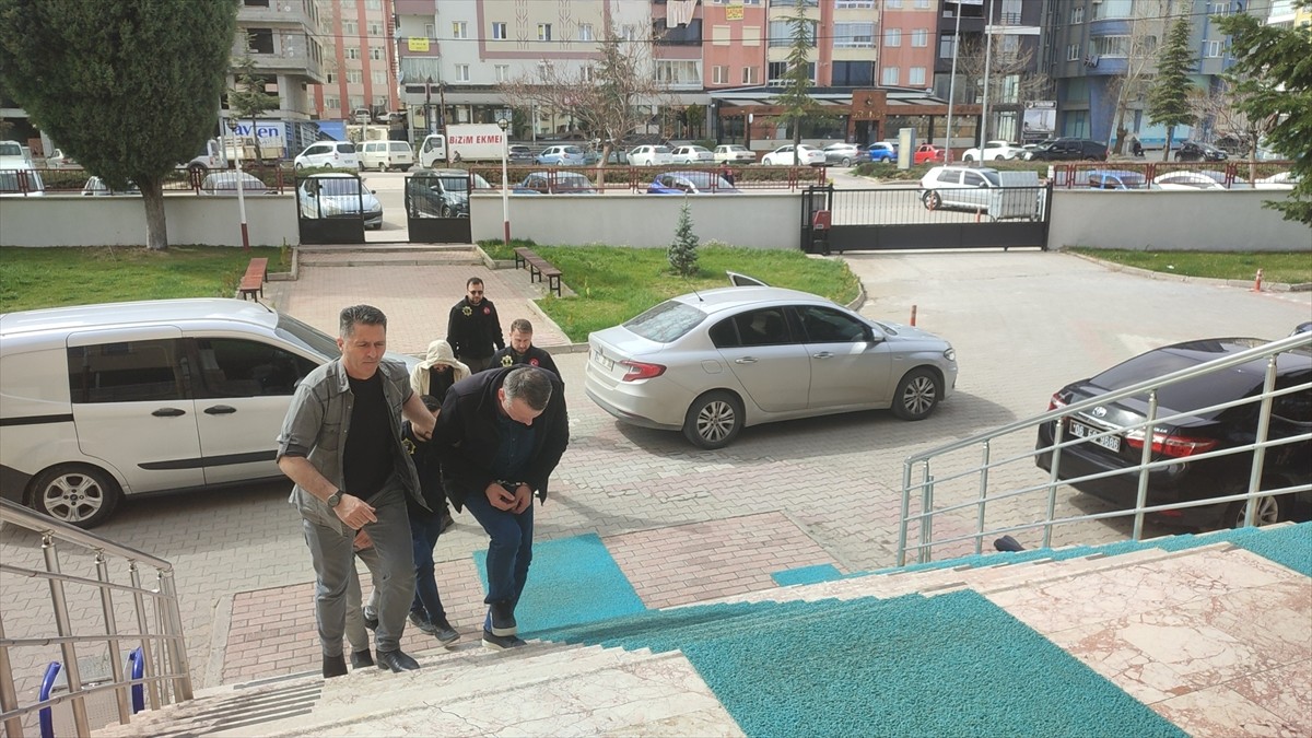 Konya'nın Seydişehir ilçesinde usulsüz yeşil reçeteli ilaç yazıldığı gerekçesiyle başlatılan...