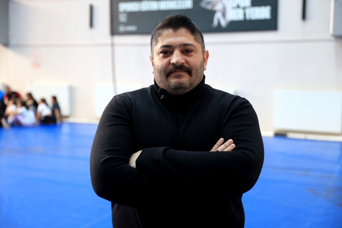 Kuzey Kıbrıs Türk Cumhuriyeti'nde (KKTC) yıllar sonra yağlı güreşlerin düzenlenmesi hedefleniyor. ...