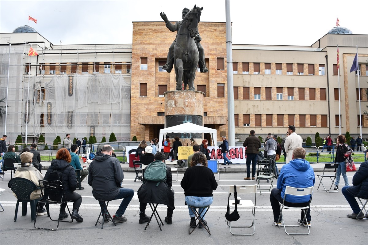 Kuzey Makedonya'nın doğusundaki Koçani'de 59 kişinin hayatını kaybettiği, 170'ten fazla kişinin...