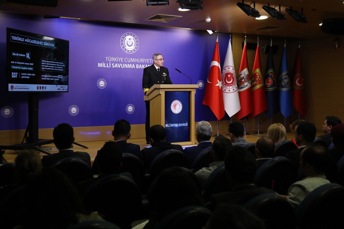 Milli Savunma Bakanlığı Basın ve Halkla İlişkiler Müşaviri ve Bakanlık Sözcüsü Tuğamiral Zeki...