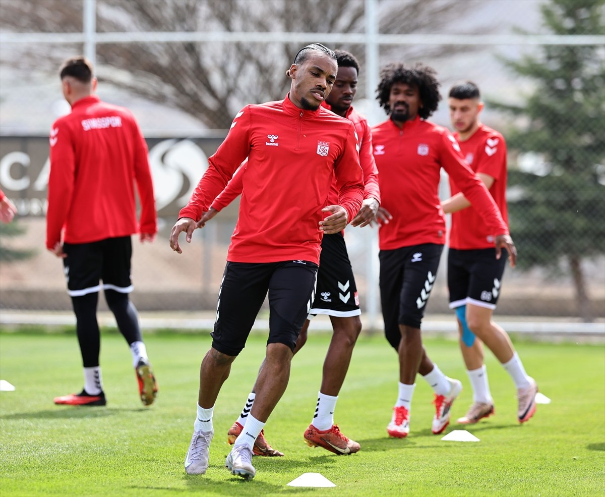 Net Global Sivasspor, Trendyol Süper Lig'in 29. haftasında sahasında Adana Demirspor ile...