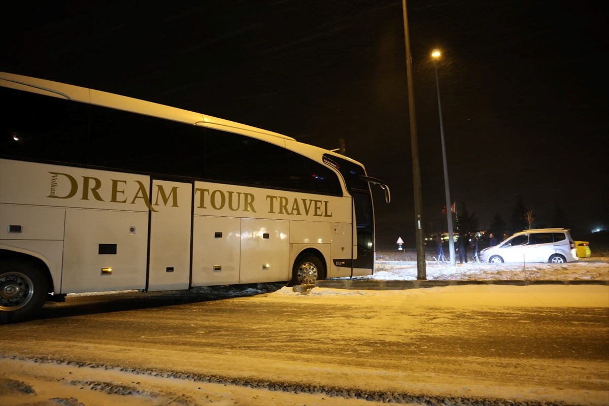 Nevşehir'de tur otobüsünün çarpması sonucu yaralanan kişi tedavi altına alındı. 