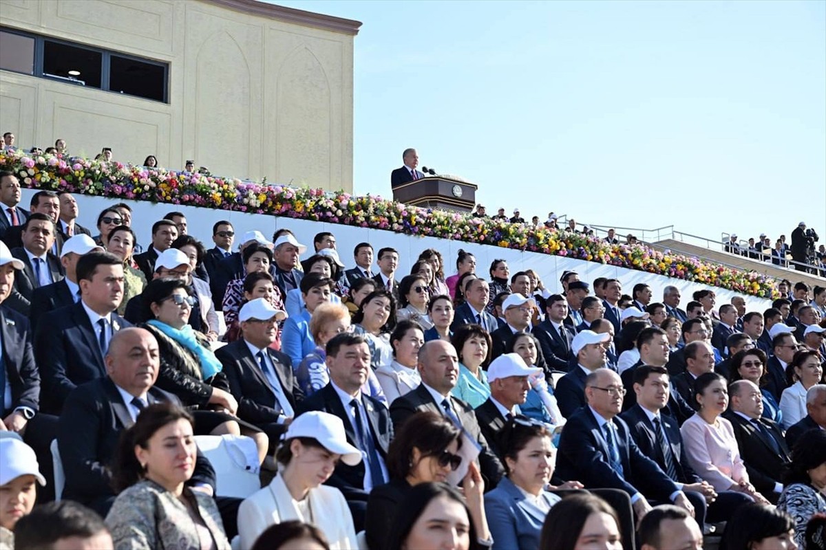 Özbekistan'da, baharın ve doğanın yenilenmesi ve uyanmasının müjdecisi olan Nevruz Bayramı çeşitli...