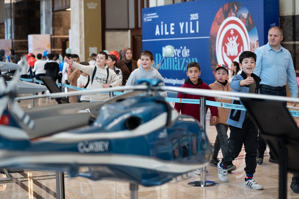 "Külliye'de Ramazan" etkinlikleri kapsamında çocuklar, aile ve öğretmenleriyle eğlenceli ve...