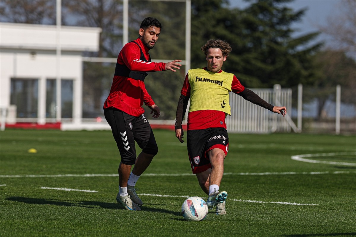 Reeder Samsunspor, Trendyol Süper Lig'in 28. haftasında deplasmanda oynayacağı Fenerbahçe maçının...