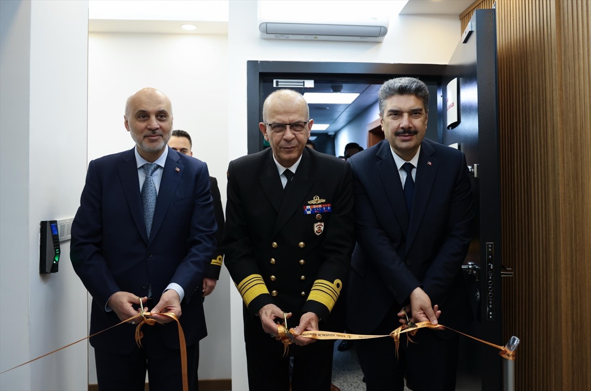 SahilNET Projesinde ilk aşama olarak kabul edilen Sahil Güvenlik Komutanlığı Karargah Veri Merkezi...