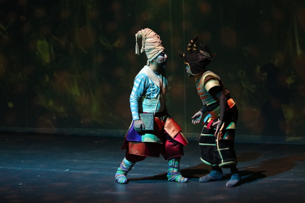 Samsun Devlet Opera ve Balesi (SAMDOB), "Masal Şatosu" müzikalini minik sanatseverlerle...