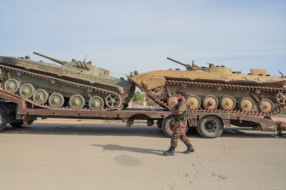 Suriye ordusu, Lübnan sınırında Hizbullah tarafından 3 askerinin öldürülmesinin ardından sabah...