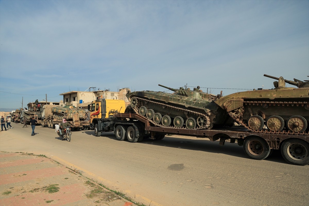 Suriye ordusu, Lübnan sınırında Hizbullah tarafından 3 askerinin öldürülmesinin ardından sabah...
