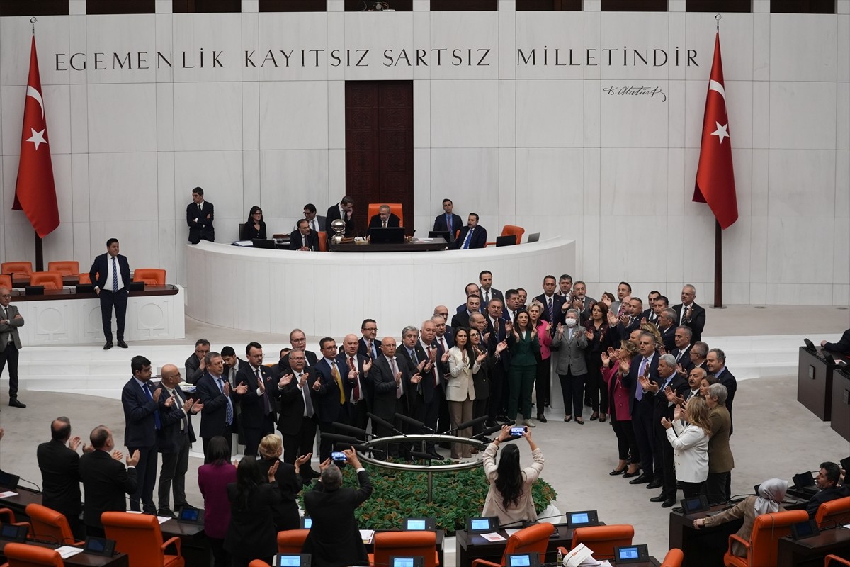 TBMM Genel Kurulunda, İstanbul Üniversitesinin, İstanbul Büyükşehir Belediye (İBB) Başkanı Ekrem...