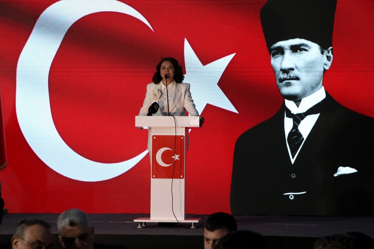 Ticaret Bakanı Ömer Bolat, bir takım ziyaretlerde bulunmak üzere geldiği Tekirdağ'da Ergene...